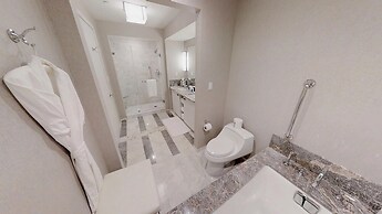 Beachfront Condo With Large Balcony