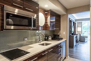 Beachfront Condo With Large Balcony