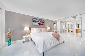 Spacious One Bedroom Centrally Located