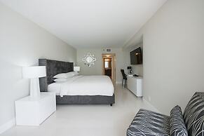 The Terrace on the Bay Close to Miami Beach