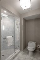 Charming Beachfront Condo With Large Balcony