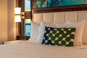 Charming Beachfront Condo With Large Balcony