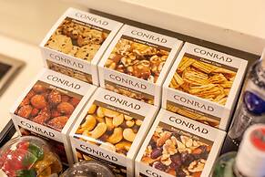 Charming Beachfront Condo With Large Balcony