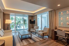 Charming Beachfront Condo With Large Balcony