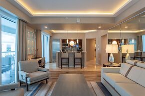 Charming Beachfront Condo With Large Balcony