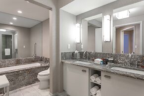 Charming Beachfront Condo With Large Balcony