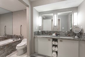 Charming Beachfront Condo With Large Balcony