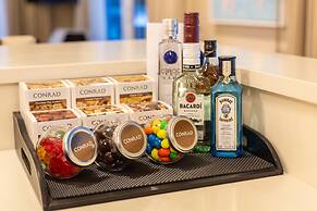 Charming Beachfront Condo With Large Balcony