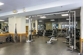 Sea-view Romantic Suite Minutes From the Beach