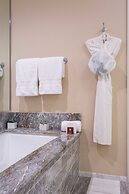 Luxury Condo on the Beach