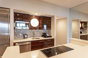 Luxury Condo on the Beach