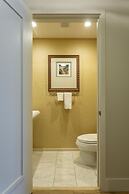 Luxury Condo on the Beach