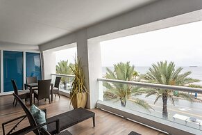 Luxury Condo on the Beach