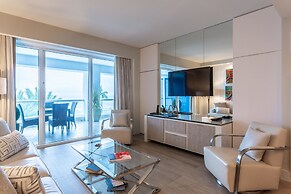 Luxury Condo on the Beach