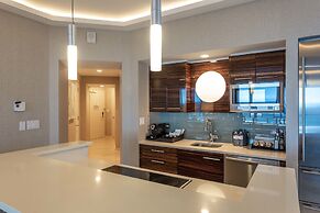 Oceanview Condo in Central Beach