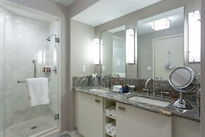 Oceanview Condo in Central Beach