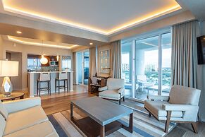 Oceanview Condo in Central Beach