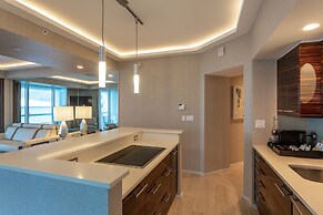 Oceanview Condo in Central Beach