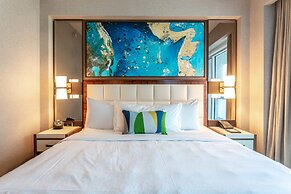 Oceanview Condo in Central Beach