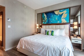 Oceanview Condo in Central Beach