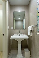 Oceanview Condo in Central Beach