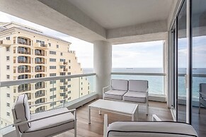 Oceanview Condo in Central Beach