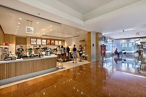 High-rise Comfort With Balcony and Pool