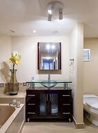 High-rise Comfort With Balcony and Pool