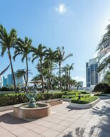 High-rise Comfort With Balcony and Pool