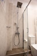 Blue Ark Lavish Sauna Suite