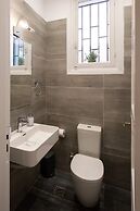 Blue Ark Lavish Sauna Suite