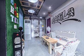 RedDoorz Plus @ Danlig Street Makati