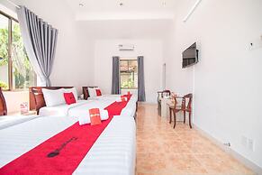 RedDoorz Plus near Bai Truoc