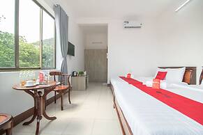 RedDoorz Plus near Bai Truoc