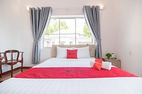 RedDoorz Plus near Bai Truoc