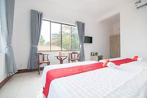 RedDoorz Plus near Bai Truoc