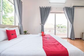 RedDoorz Plus near Bai Truoc