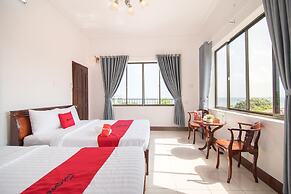 RedDoorz Plus near Bai Truoc