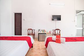 RedDoorz Plus near Bai Truoc