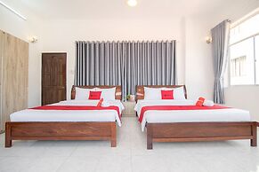 RedDoorz Plus near Bai Truoc