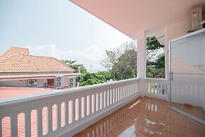 RedDoorz Plus near Bai Truoc