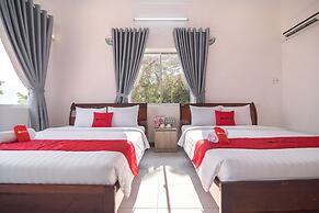 RedDoorz Plus near Bai Truoc