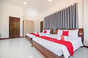 RedDoorz Plus near Bai Truoc