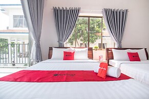 RedDoorz Plus near Bai Truoc