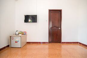 RedDoorz Plus near Bai Truoc