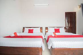 RedDoorz Plus near Bai Truoc