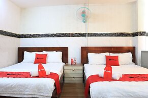 RedDoorz @ Cong Hoa Street