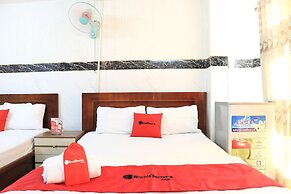 RedDoorz @ Cong Hoa Street