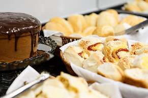 Dr. Marinho Apart Hotel