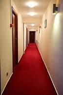Hotel Bliss